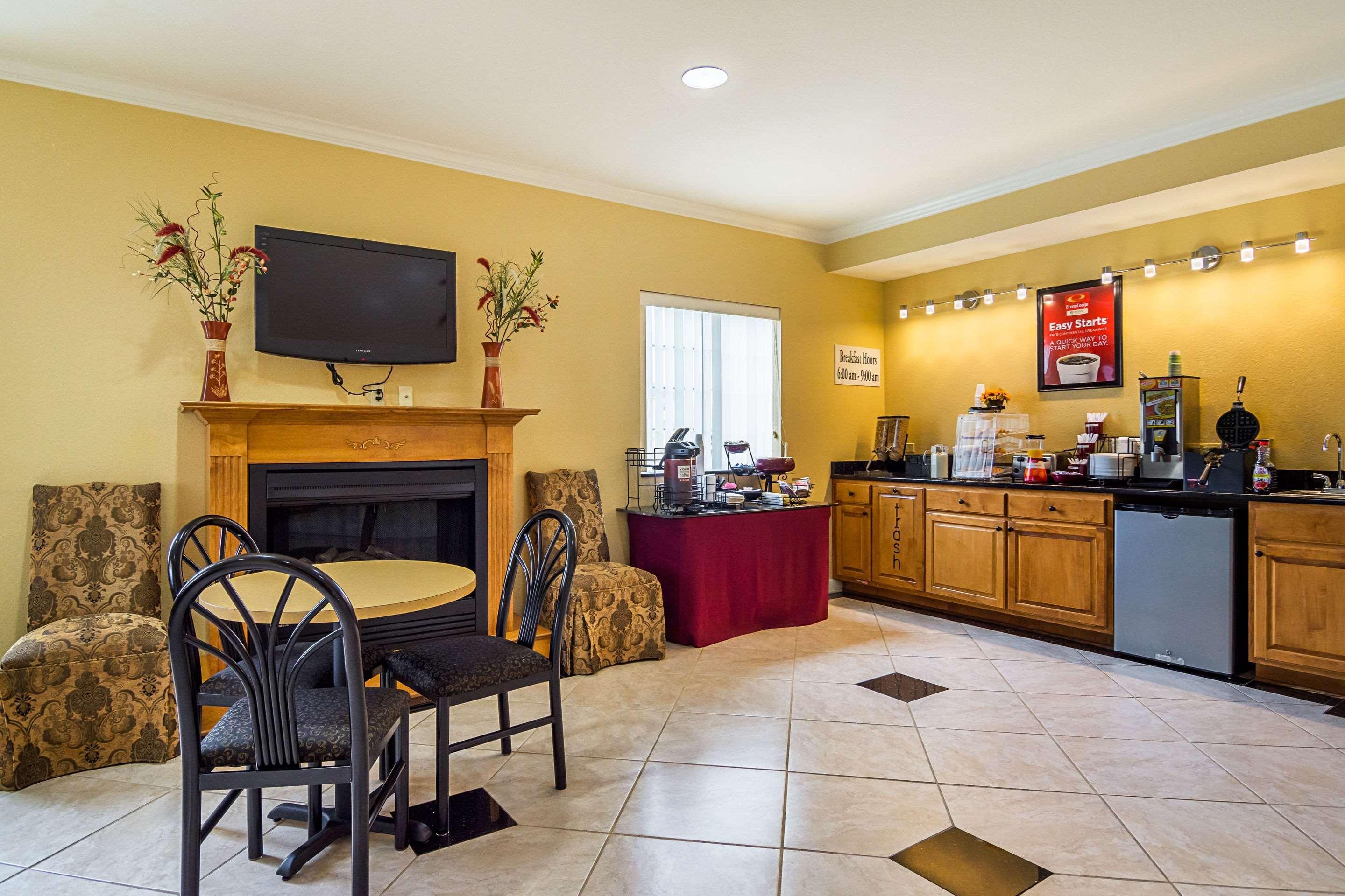 Econo Lodge Inn & Suites Bryant Kültér fotó