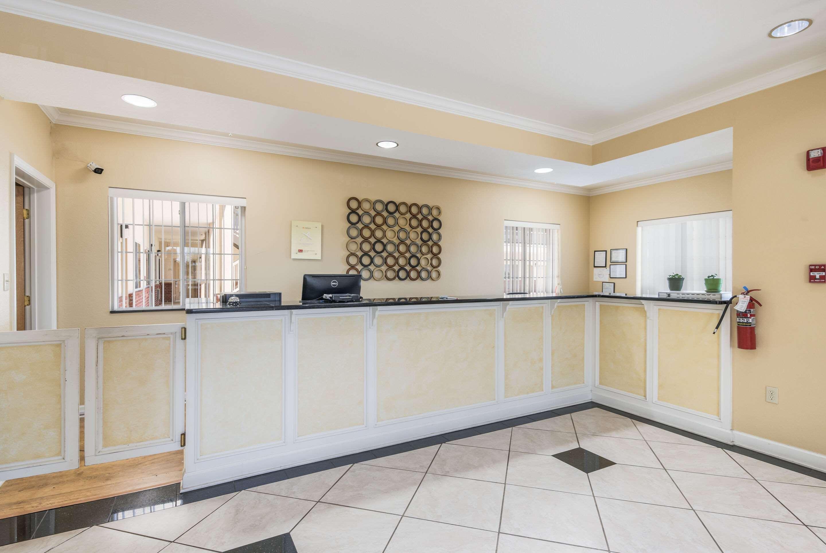Econo Lodge Inn & Suites Bryant Kültér fotó