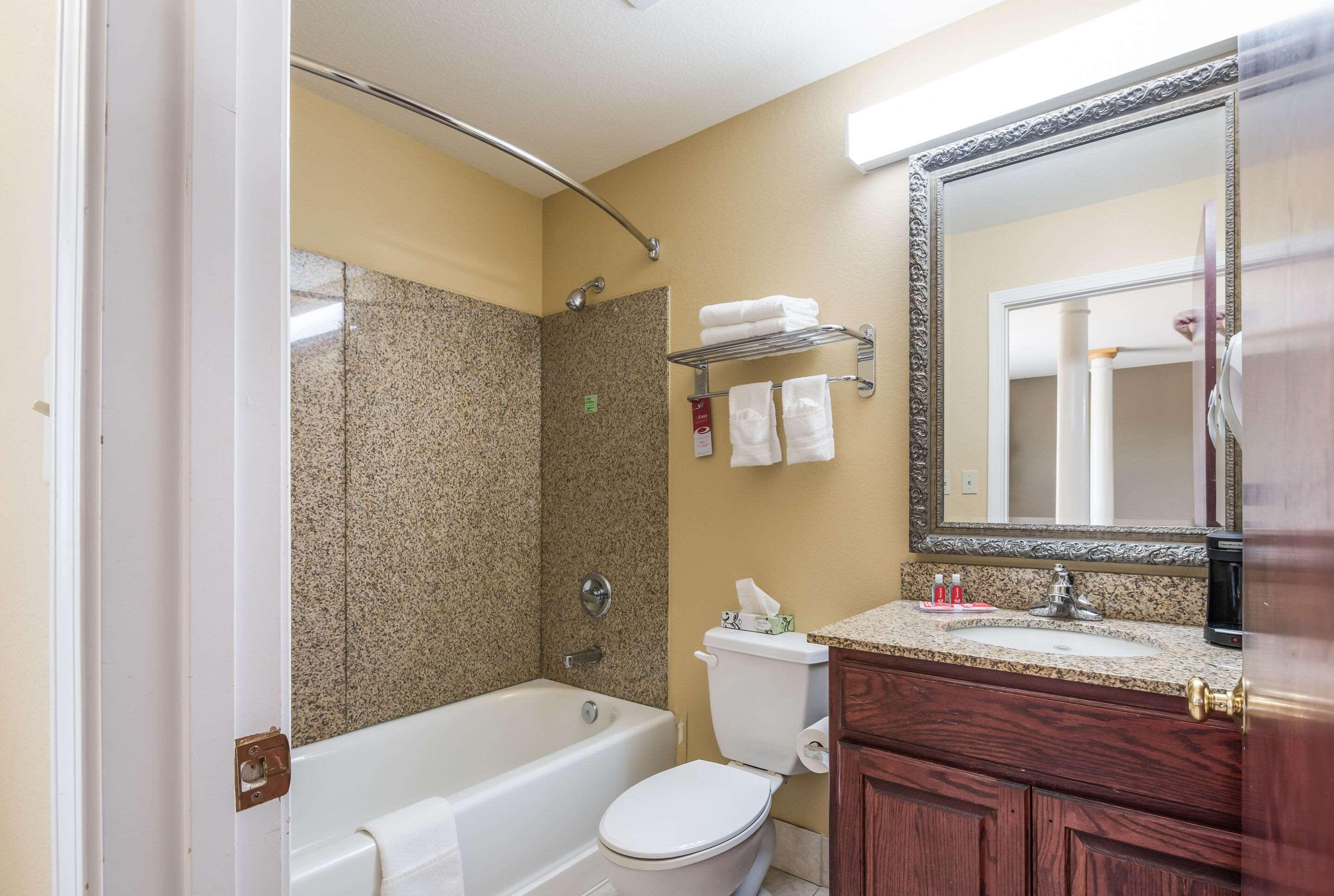 Econo Lodge Inn & Suites Bryant Kültér fotó