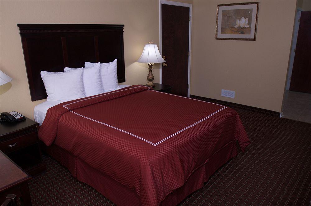 Econo Lodge Inn & Suites Bryant Kültér fotó